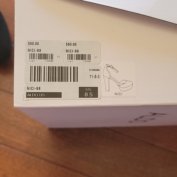 Aldo's platform Mary Jane Heel - Picture 5 of 5